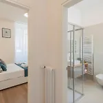 Manaraquattro - In Near The Center With Free Parking - شقة كومو