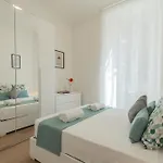 Manaraquattro - In Near The Center With Free Parking -