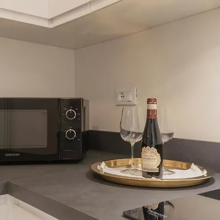 Manaraquattro - In Near The Center With Free Parking - *