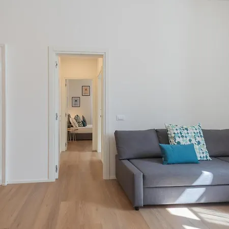 Manaraquattro - In Near The Center With Free Parking - Apartment *