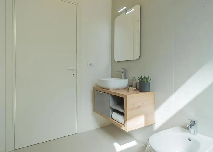 Manaraquattro - In Near The Center With Free Parking - Como