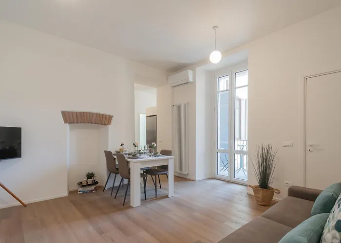 Manaraquattro - In Near The Center With Free Parking - * Como