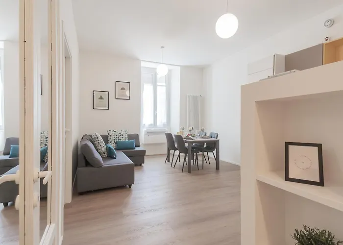 Manaraquattro - In Near The Center With Free Parking - Apartmán Como