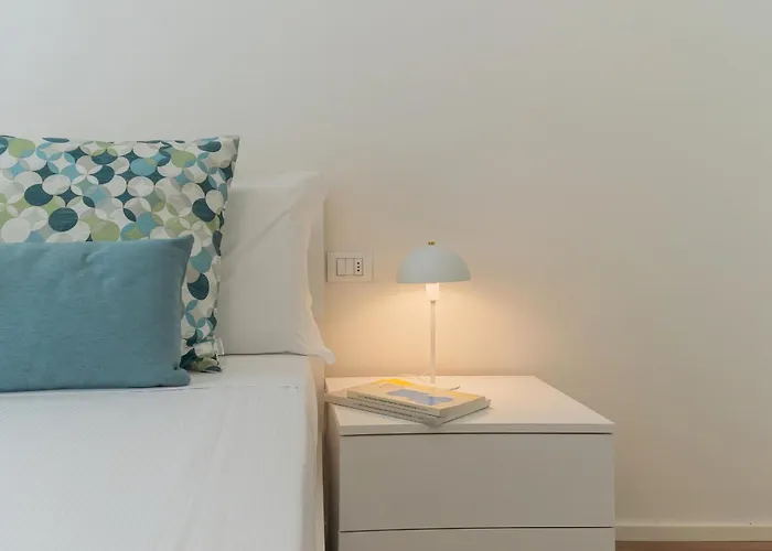 Manaraquattro - In Near The Center With Free Parking - Como