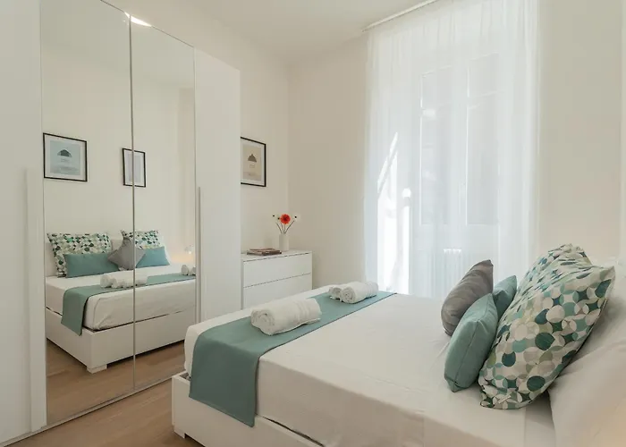 Manaraquattro - In Near The Center With Free Parking -