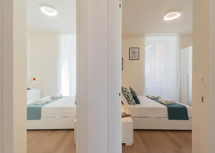 Manaraquattro - In Near The Center With Free Parking - Como