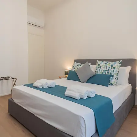 Apartmán Manaraquattro - In Near The Center With Free Parking -