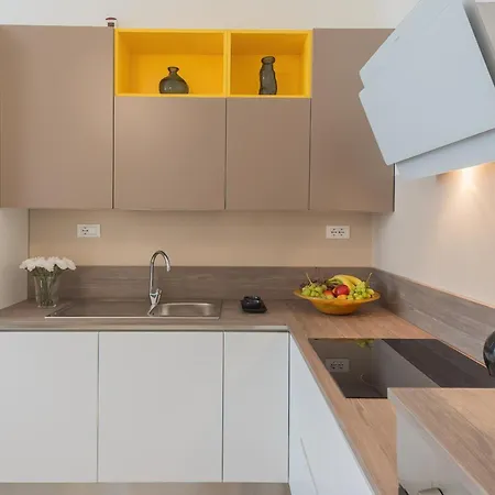 Apartmán Manaraquattro - In Near The Center With Free Parking -