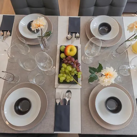 Apartmán Manaraquattro - In Near The Center With Free Parking - *